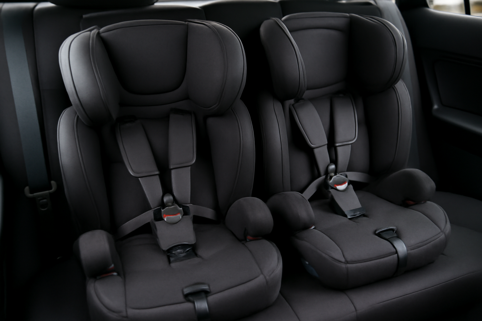 car seats Autositze